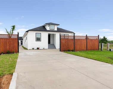 1244 Road 5705 - Photo Thumbnail 1