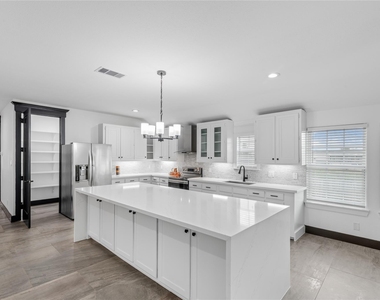1244 Road 5705 - Photo Thumbnail 11