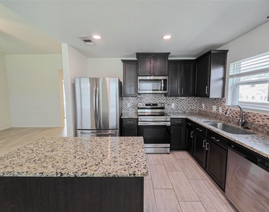 332 Lone Mountain Drive - Photo Thumbnail 7