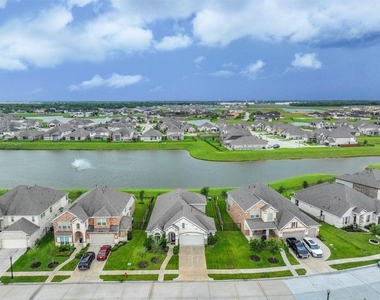 77 Indian Wells Drive - Photo Thumbnail 2