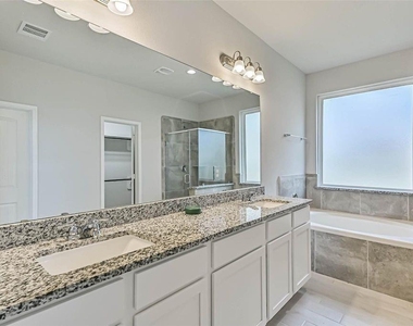 77 Indian Wells Drive - Photo Thumbnail 9