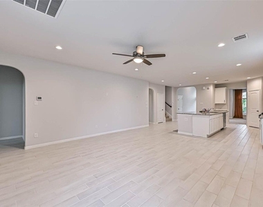 77 Indian Wells Drive - Photo Thumbnail 5
