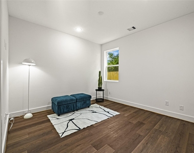 6532 Goldspier Street - Photo Thumbnail 4