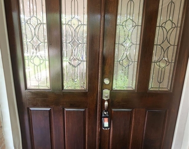 2127 Manor Green Drive - Photo Thumbnail 2