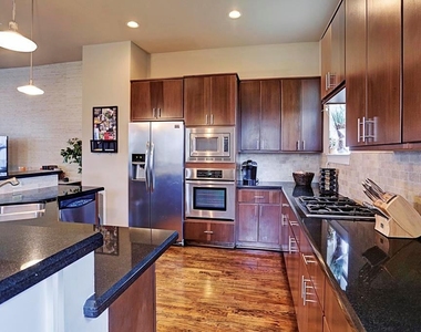 5005 Darling Street - Photo Thumbnail 7