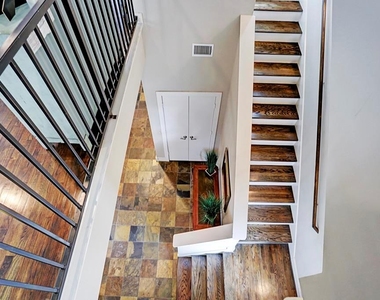 5005 Darling Street - Photo Thumbnail 15