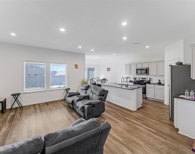 40519 Crisp Beech Street - Photo Thumbnail 15