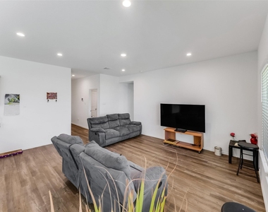40519 Crisp Beech Street - Photo Thumbnail 20