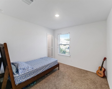 40519 Crisp Beech Street - Photo Thumbnail 8