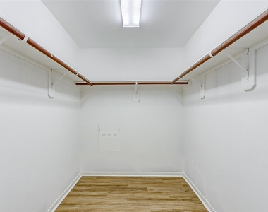12943 Pecan Shores Drive - Photo Thumbnail 9