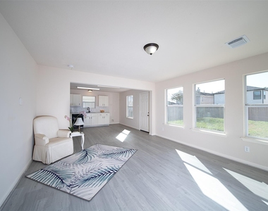 12934 Kingston Point Lane - Photo Thumbnail 10