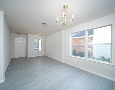 12934 Kingston Point Lane - Photo Thumbnail 6