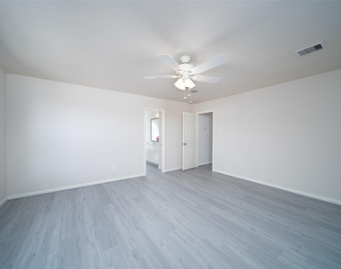 12934 Kingston Point Lane - Photo Thumbnail 13