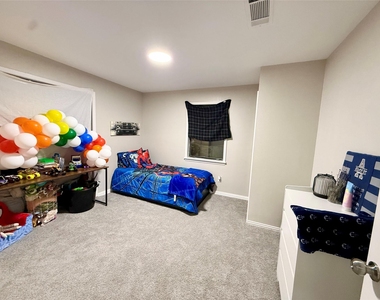 12626 Langford Street - Photo Thumbnail 16