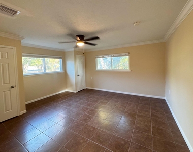 3238 Texas Avenue - Photo Thumbnail 5
