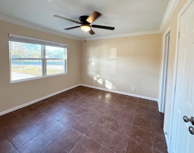 3238 Texas Avenue - Photo Thumbnail 4