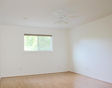 4416 Holt Street - Photo Thumbnail 16