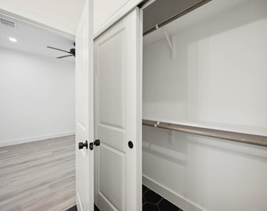 4607 Indie Heights Lane - Photo Thumbnail 17