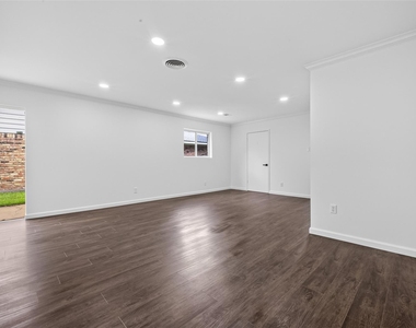 5830 Yarwell Drive - Photo Thumbnail 28