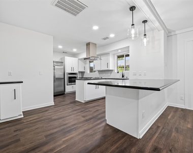 5830 Yarwell Drive - Photo Thumbnail 14