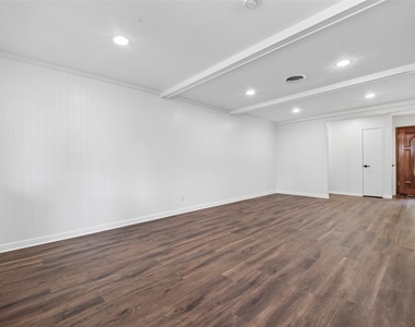 5830 Yarwell Drive - Photo Thumbnail 25