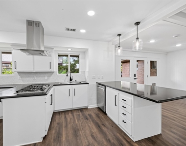 5830 Yarwell Drive - Photo Thumbnail 13