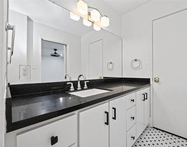 5830 Yarwell Drive - Photo Thumbnail 22