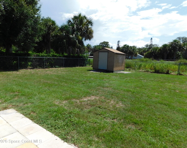 9896 Pine Street - Photo Thumbnail 13