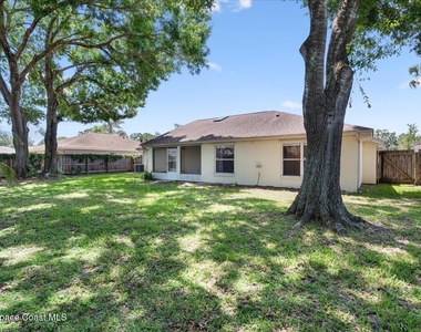 816 Hunters Creek Drive - Photo Thumbnail 15