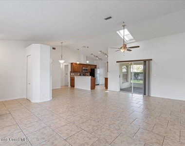 816 Hunters Creek Drive - Photo Thumbnail 1