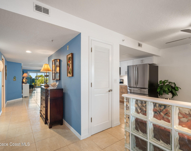 8700 Ridgewood Avenue - Photo Thumbnail 9