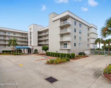 8700 Ridgewood Avenue - Photo Thumbnail 2