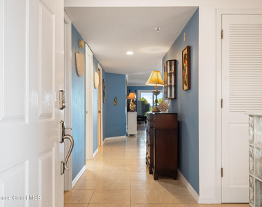 8700 Ridgewood Avenue - Photo Thumbnail 8