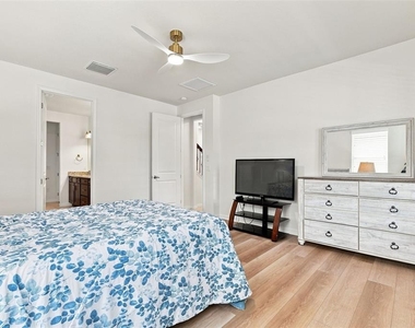 12846 Payton Street - Photo Thumbnail 26