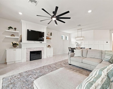 12846 Payton Street - Photo Thumbnail 17