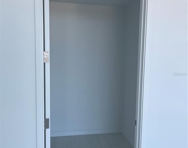 400 Central Avenue - Photo Thumbnail 2