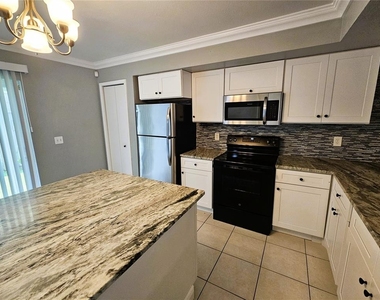 504 S Westland Avenue - Photo Thumbnail 6