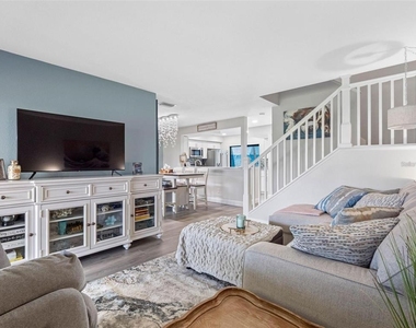 4306 Sunray Court - Photo Thumbnail 13