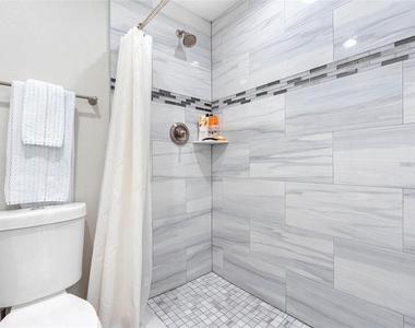 4306 Sunray Court - Photo Thumbnail 17