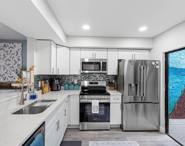 4306 Sunray Court - Photo Thumbnail 4