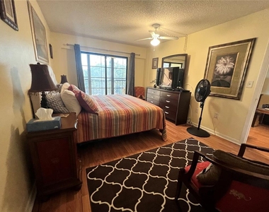 9433 Harbor Greens Way - Photo Thumbnail 12