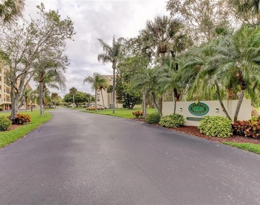9433 Harbor Greens Way - Photo Thumbnail 22