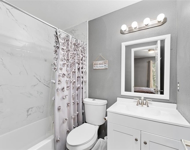 2304 Fletchers Point Circle - Photo Thumbnail 30