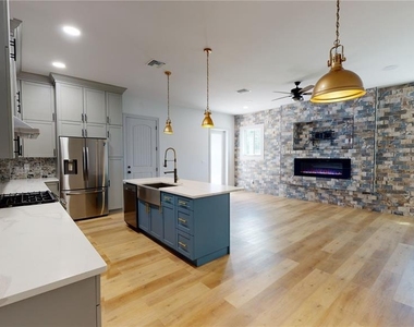 1246 Bass Boulevard - Photo Thumbnail 9