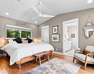 70 Gardenia Street - Photo Thumbnail 13
