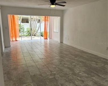 301 87th Avenue - Photo Thumbnail 6