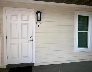 527 S Lincoln Avenue - Photo Thumbnail 1