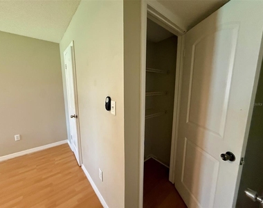 527 S Lincoln Avenue - Photo Thumbnail 7