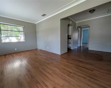 206 12th Avenue N - Photo Thumbnail 7