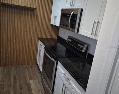 7709 W Hanna Avenue - Photo Thumbnail 3